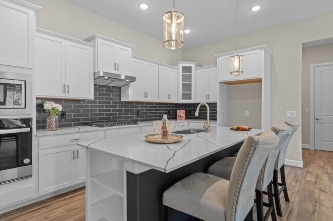 Building Photo - 1214 Hidden Oaks Dr