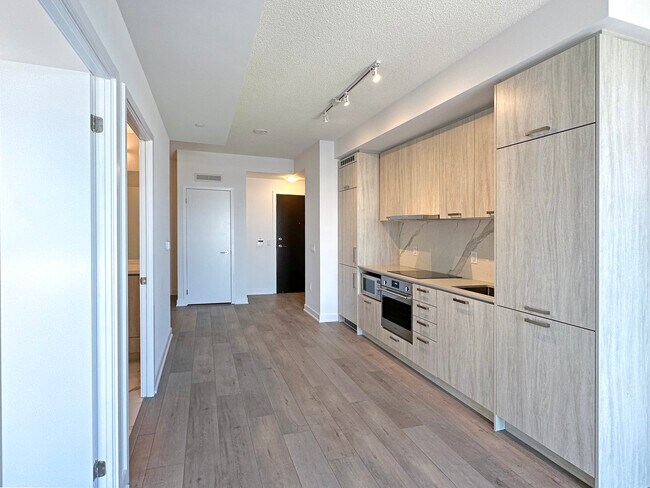 Building Photo - 38 Honeycrisp Cres
