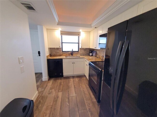 Foto del edificio - 104 Capri Isles Blvd