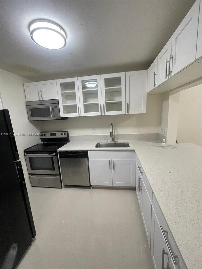Foto del edificio - 7925 Fairview Dr