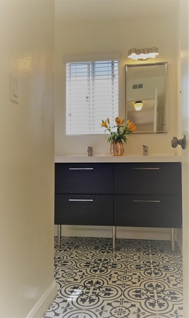 Bathroom - 4026 Yankee Dr