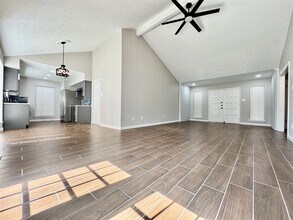 Building Photo - 15218 Falcon Ridge Dr
