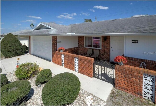 Foto del edificio - 1411 N Pebble Beach Blvd