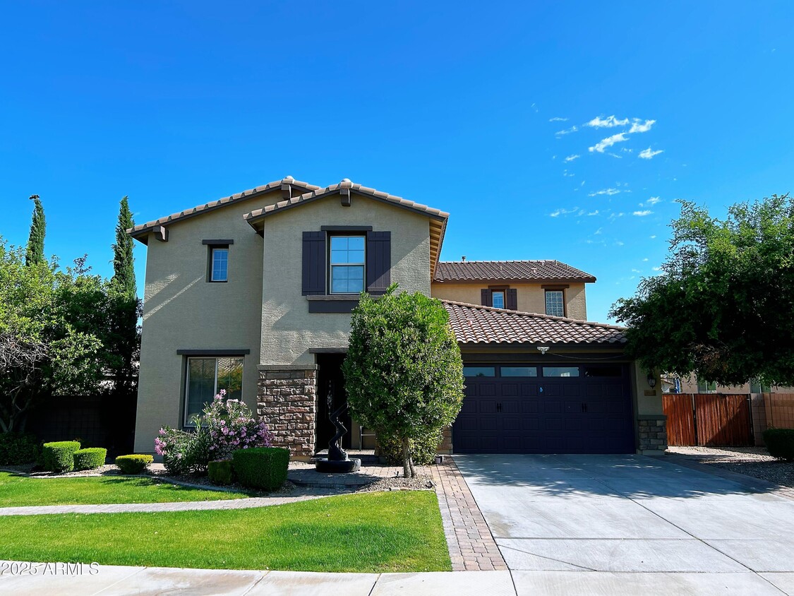 Primary Photo - 702 W San Carlos Way