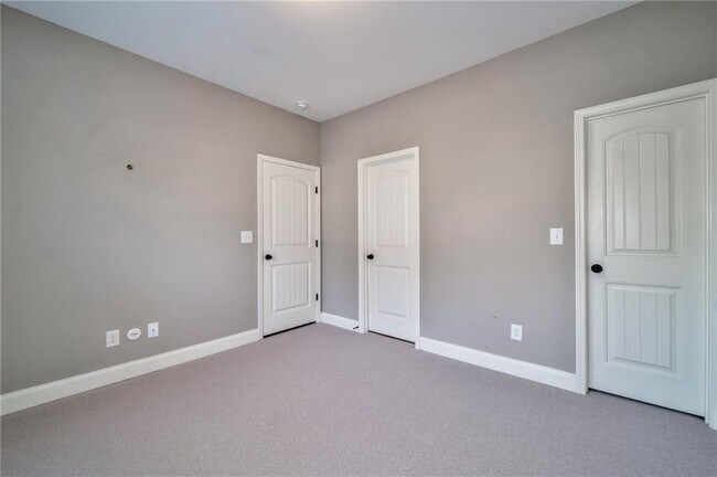 Foto del edificio - 4914 Whisper Creek Ct
