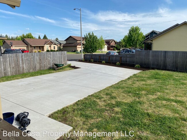 Foto del edificio - 4 br, 2.5 bath House - 204 SE Hope Court