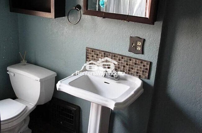 Foto del edificio - 26874 Sportsman's Club Rd