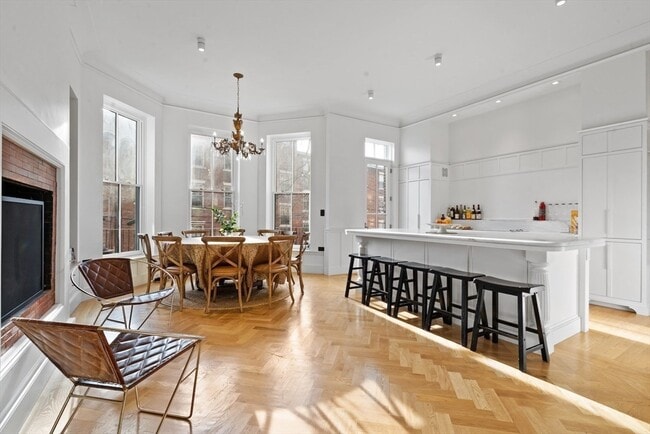 Foto del edificio - 15 Regent Cir