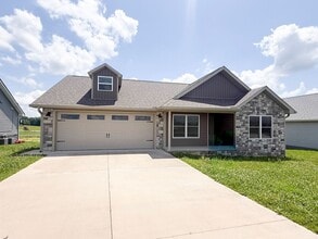 Building Photo - 2731 Cook Rd