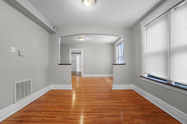 Building Photo - 4908 Devonshire Ave