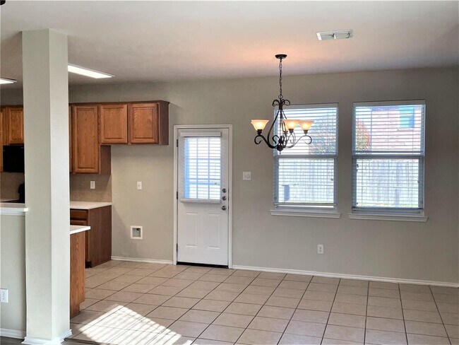 Building Photo - 1507 Bankston Dr