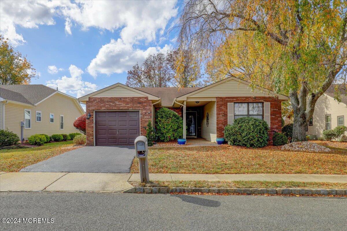 Foto principal - 19 Lesley Dr