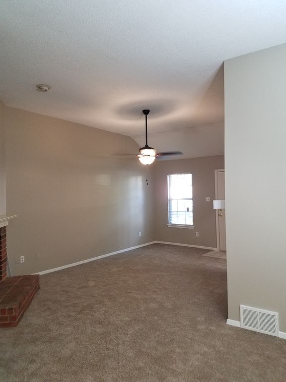 Building Photo - 1605 Beaver Trail Dr