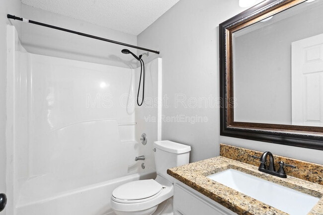 Building Photo - 12206 Breezeway Cir