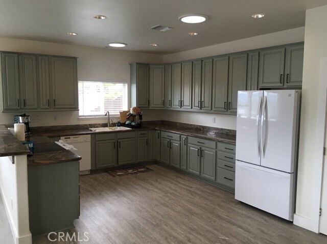 Building Photo - 3490 Westridge Cir