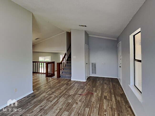 Foto del edificio - 4714 Crested Rock Dr