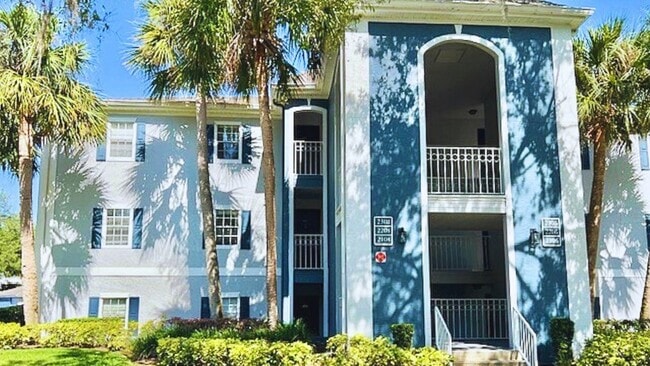 Building Photo - 2208 Clubside Dr
