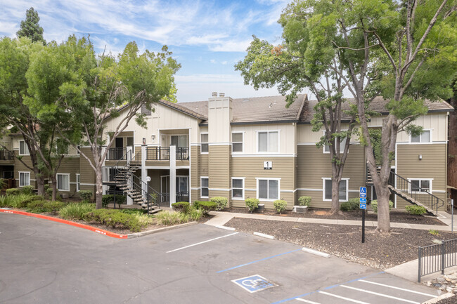 WATERFORD PLACE - 240 Natoma Station Dr Folsom, CA - Apartments for ...