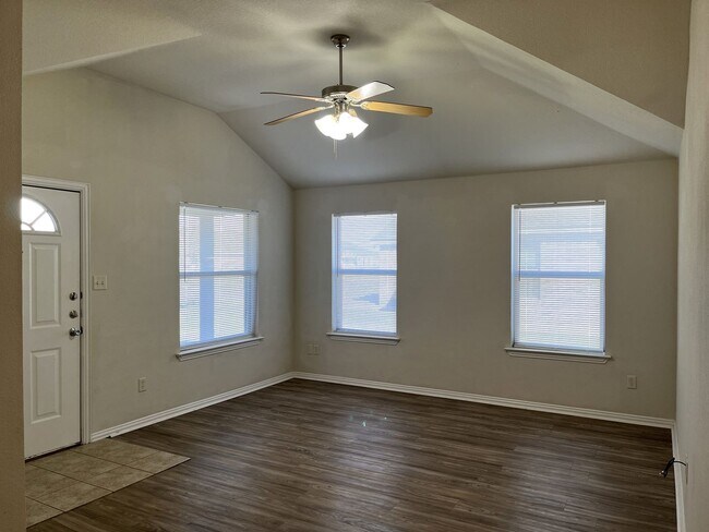 Foto del edificio - Sunwest Village Duplex