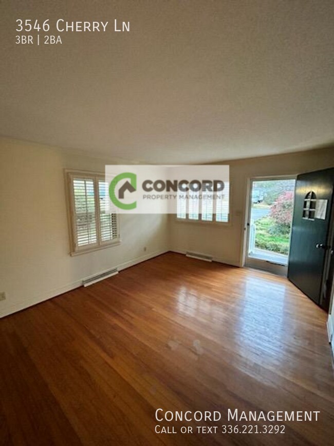 Foto del edificio - 3546 Cherry Ln