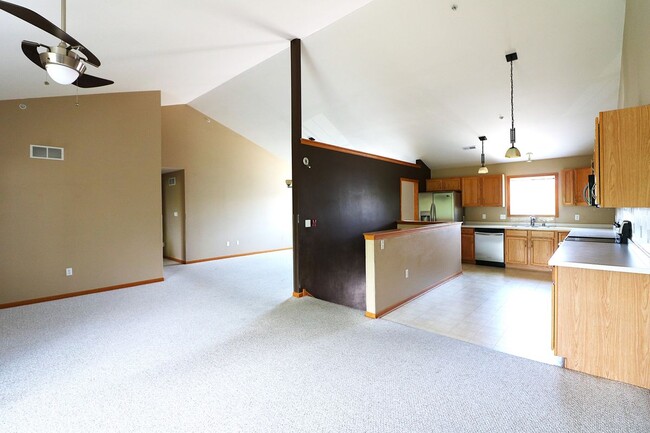 Building Photo - 7407 Granite Way