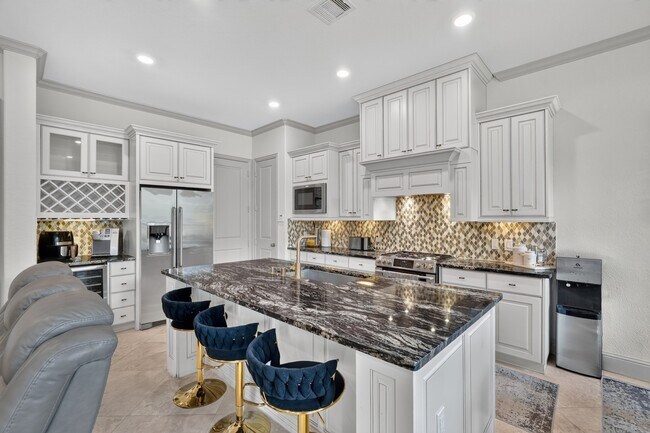 Building Photo - 226 Skybranch Ct