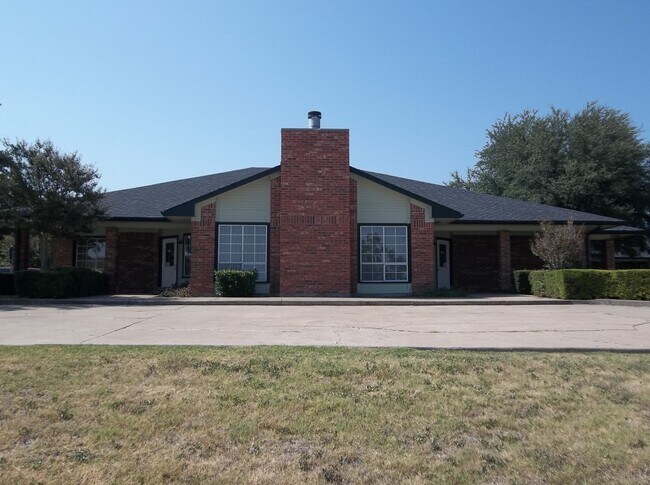 Foto del edificio - 1940 Old Brandon Rd