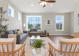 Building Photo - Smith Farm Townhomes