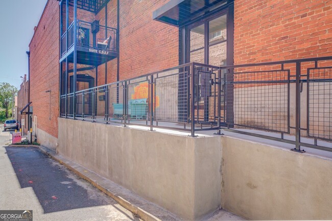 Building Photo - 133 W Washington St