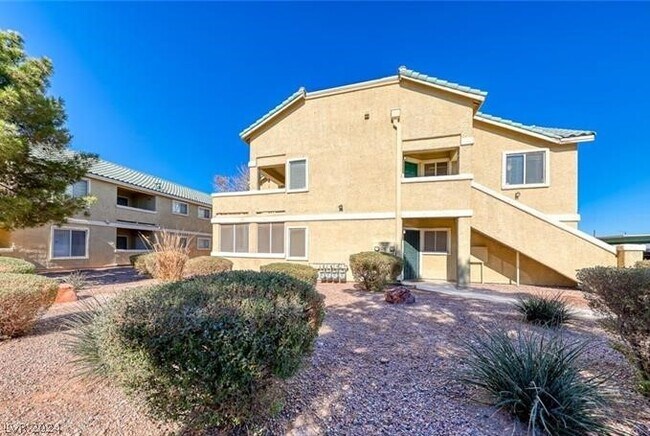 Foto del edificio - 1561 Linnbaker Ln