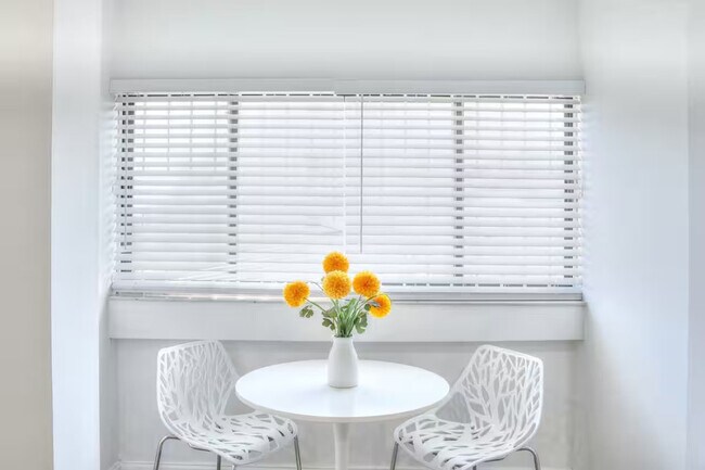 Building Photo - 470 U.S. 41-SI ID1056513P