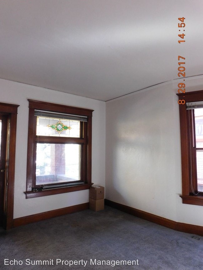 Building Photo - 127 S Pearl St