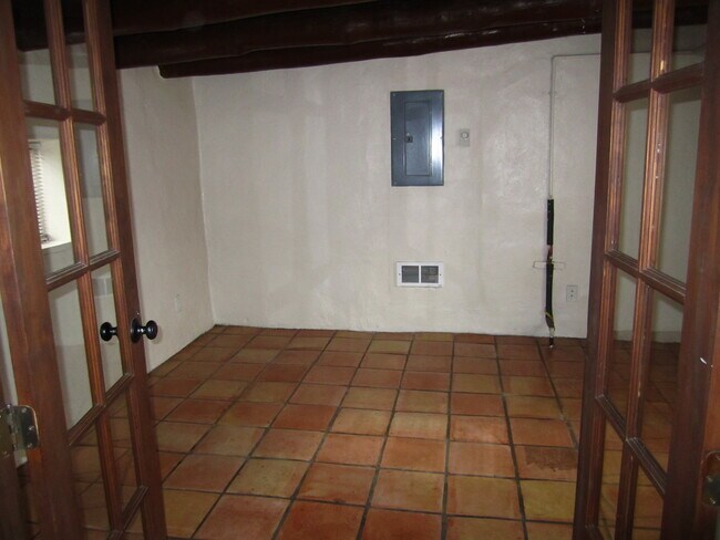 Foto del edificio - 150 1/2 Candelario St