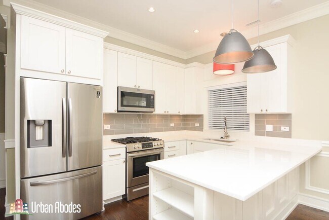 Foto del edificio - 3455 N Hoyne Ave