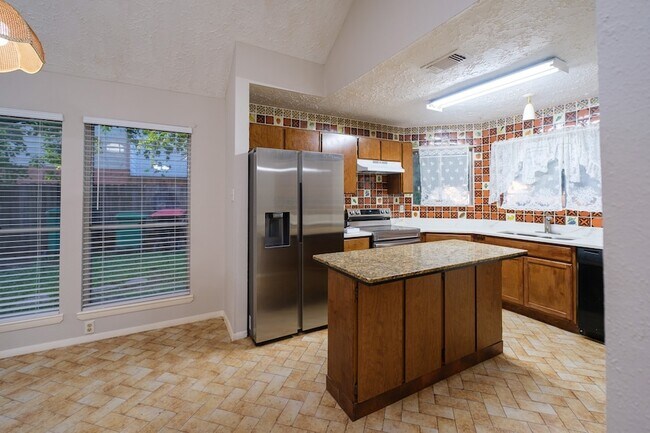 Building Photo - 7521 Brookleaf Dr