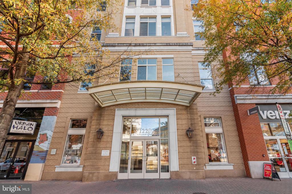 Foto principal - 1220 N Fillmore St