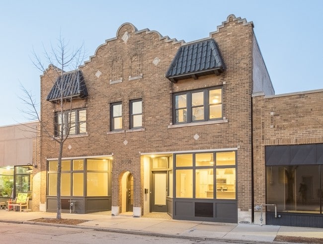 Building Photo - 3052 S Delaware Ave