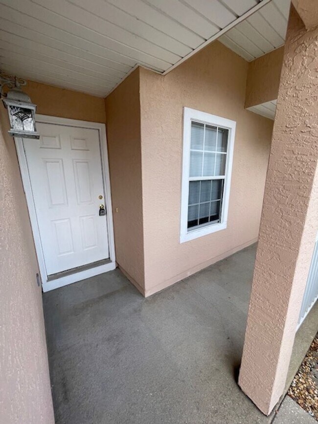 Building Photo - 11721 Cabana Ct