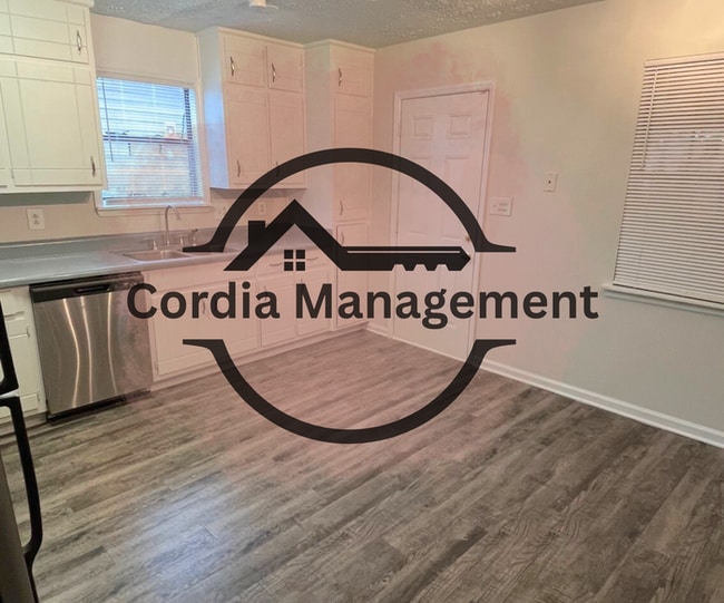 Foto del edificio - Dreamy 4BR 2.5 Bath BiLevel Home on Ascot ...