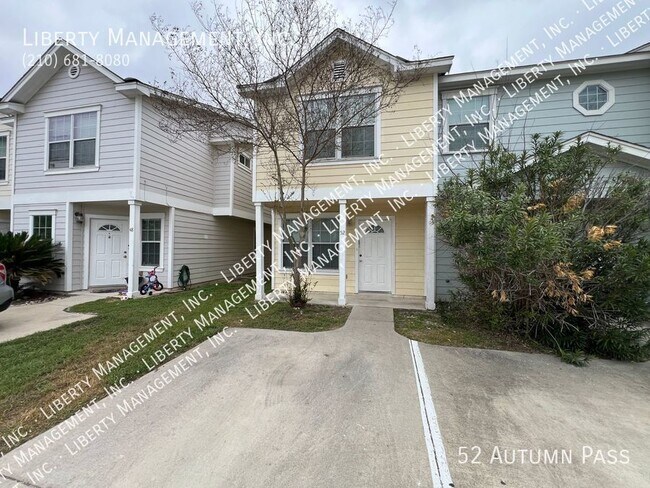 Building Photo - Great 2 Bed, 2.5 Bath Townhome