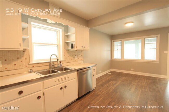 Foto del edificio - 5319 W Catalpa Ave