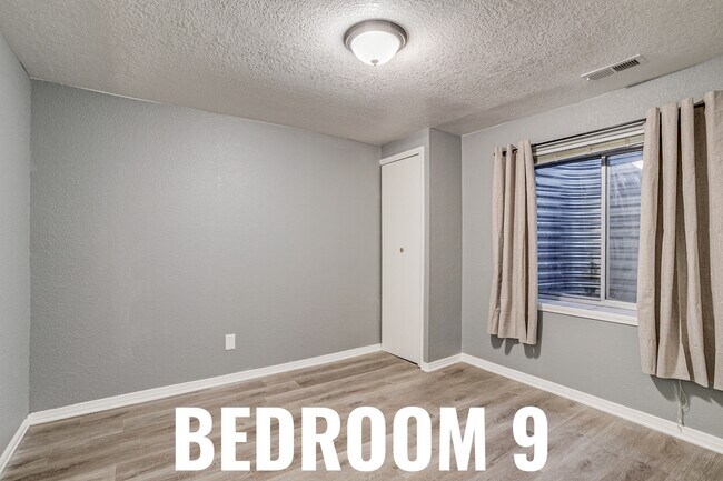 Building Photo - 13031 Dexter St