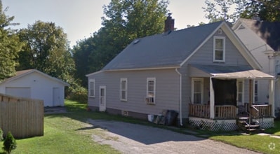 Building Photo - 407 W 23rd St