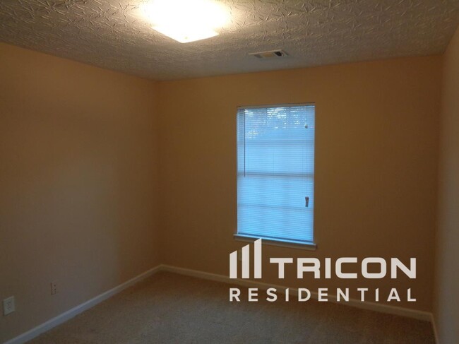 Foto del edificio - 613 Shadow Lake Drive Lithonia GA