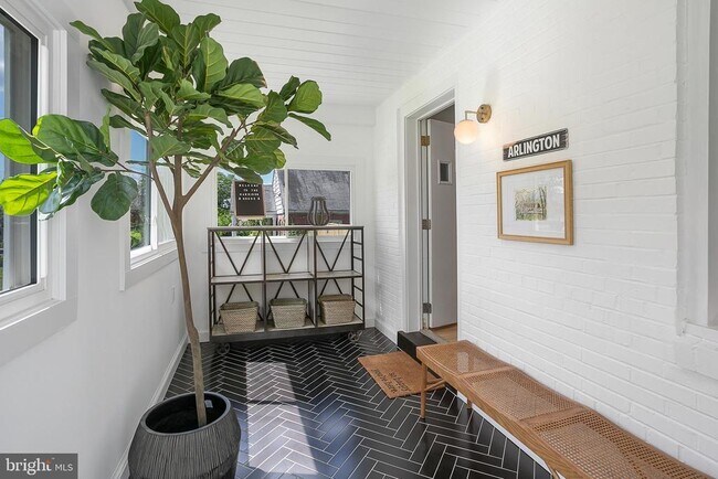 Foto del edificio - 2237 N Harrison St