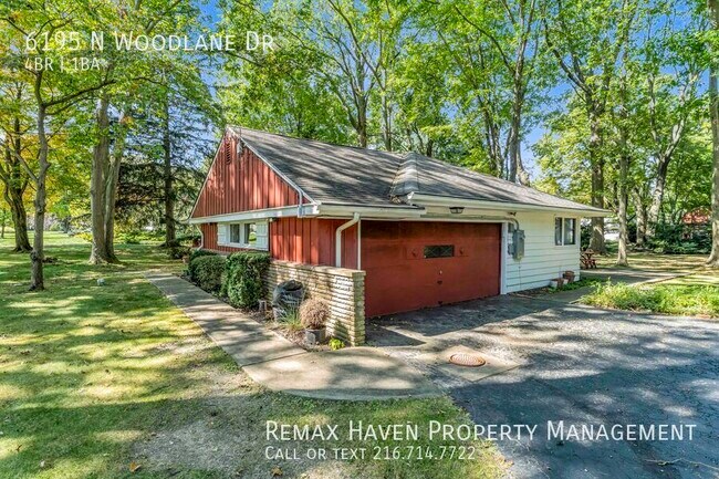 Building Photo - 6195 N Woodlane Dr