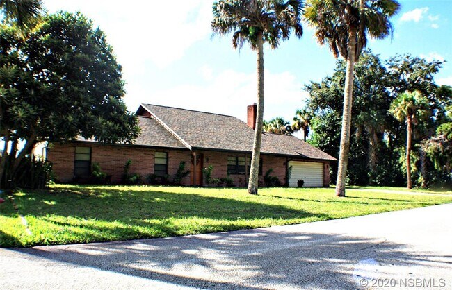 Building Photo - 114 Azalea Rd