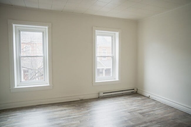 Building Photo - 534 N Law St