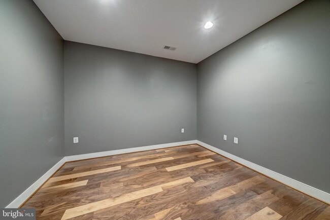 Building Photo - 42398 Willow Creek Way