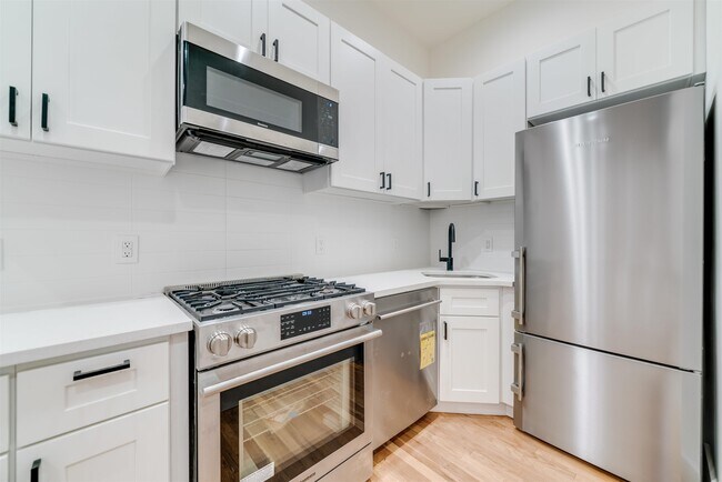 Foto del edificio - 216 Jefferson St